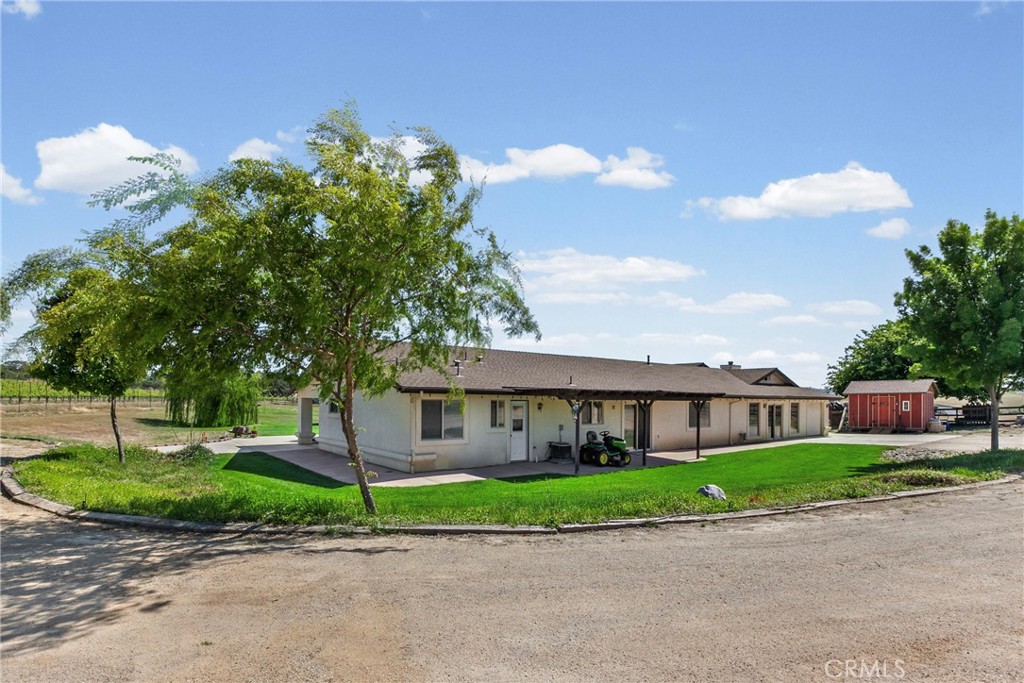 7989 Sundance Trl, Paso Robles, CA 93446