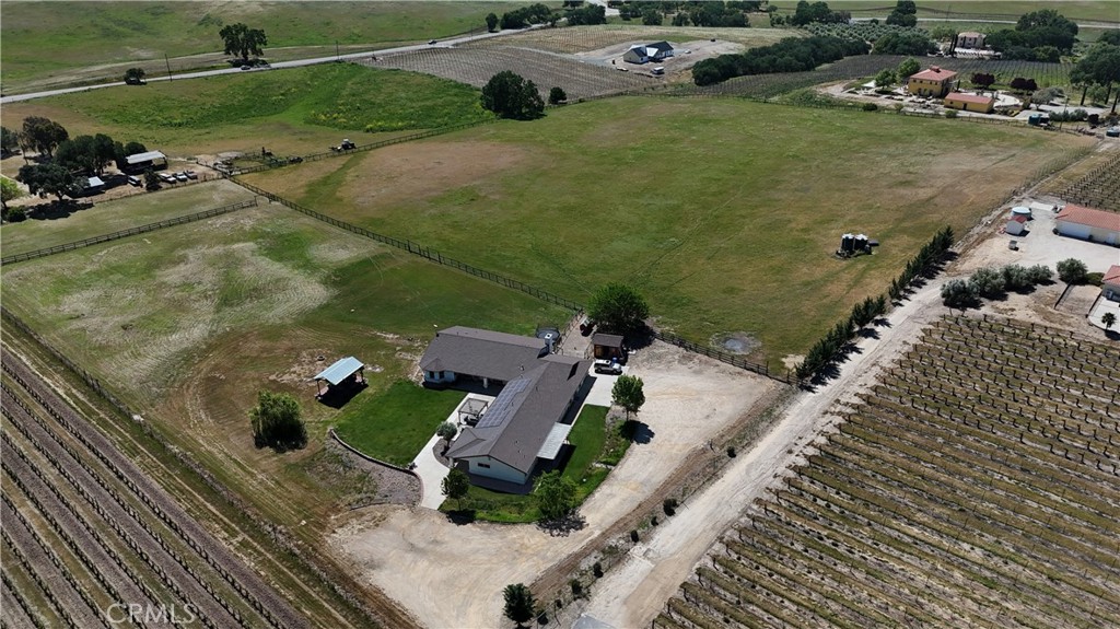 7989 Sundance Trl, Paso Robles, CA 93446