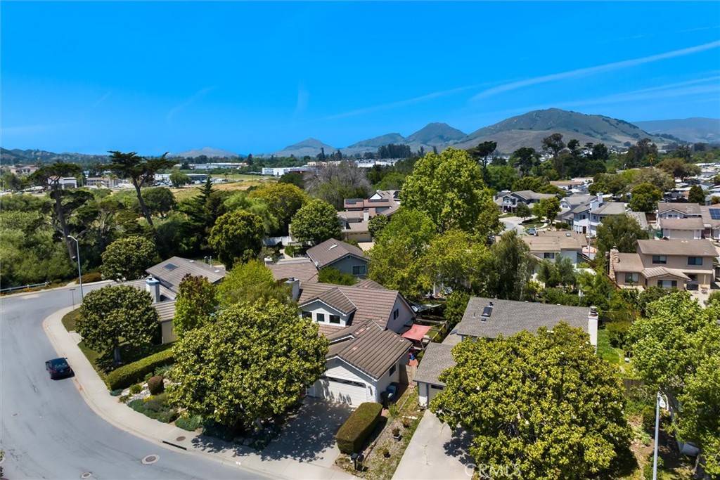32 Las Praderas, San Luis Obispo, CA 93401