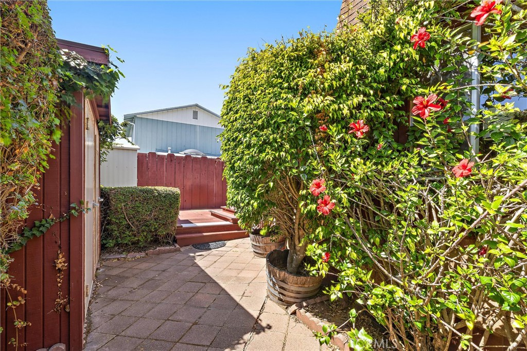 21 12th St, Cayucos, CA 93430