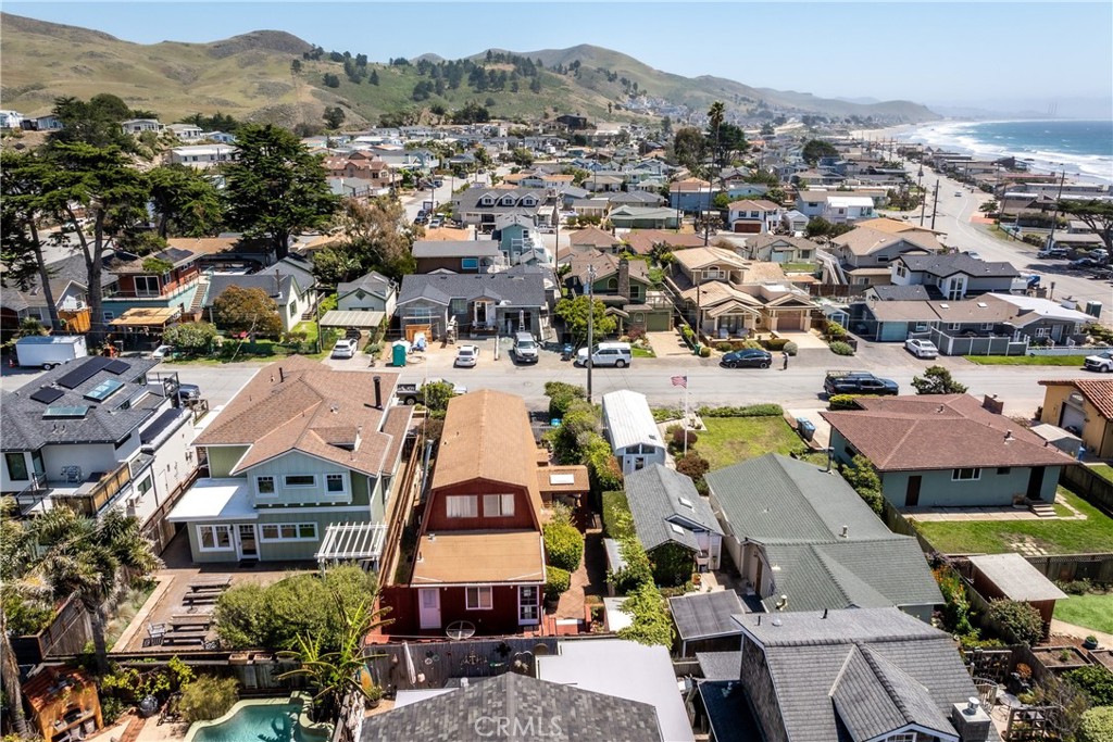 21 12th St, Cayucos, CA 93430