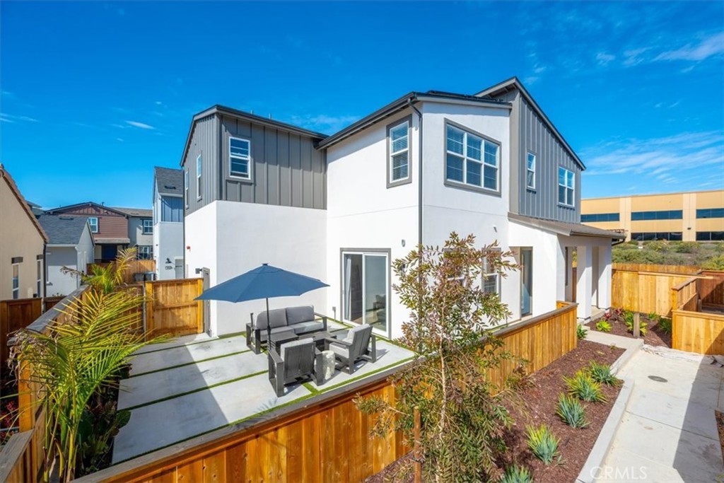 160 Earthwood Ln, San Luis Obispo, CA 93401