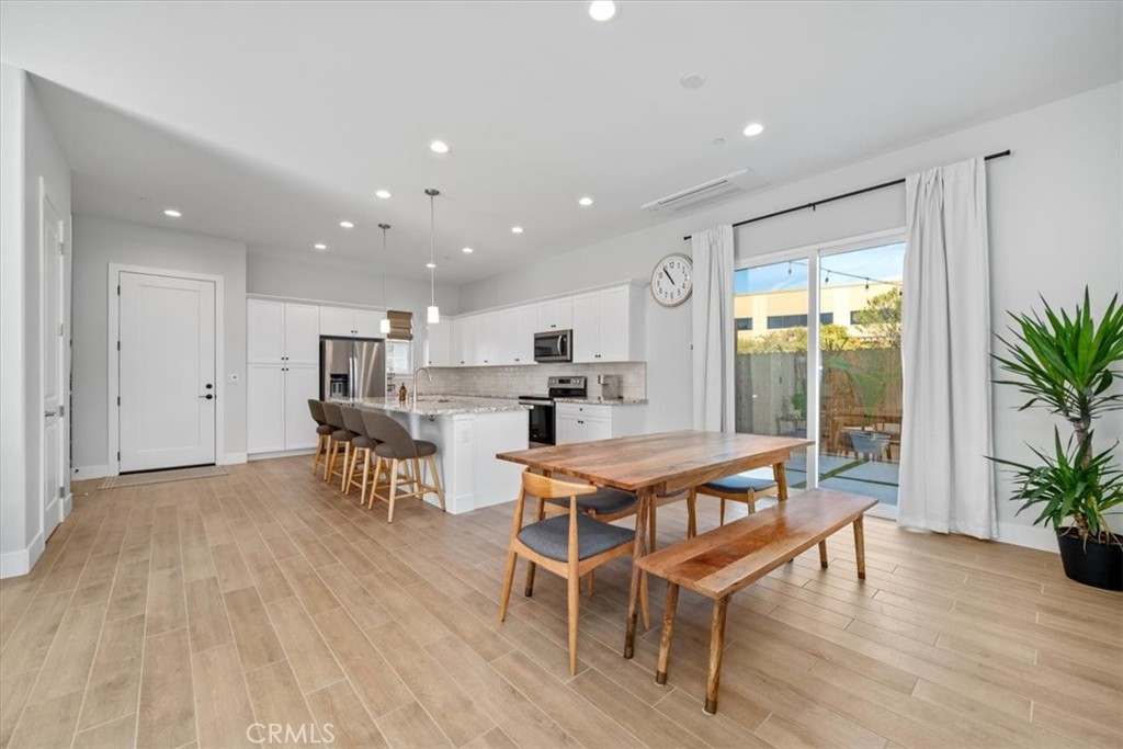 160 Earthwood Ln, San Luis Obispo, CA 93401