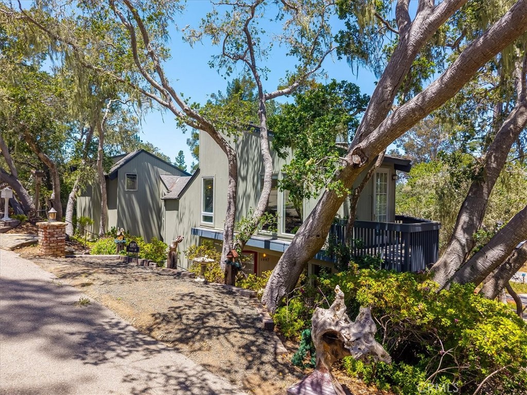1987 Dorking Ave, Cambria, CA 93428