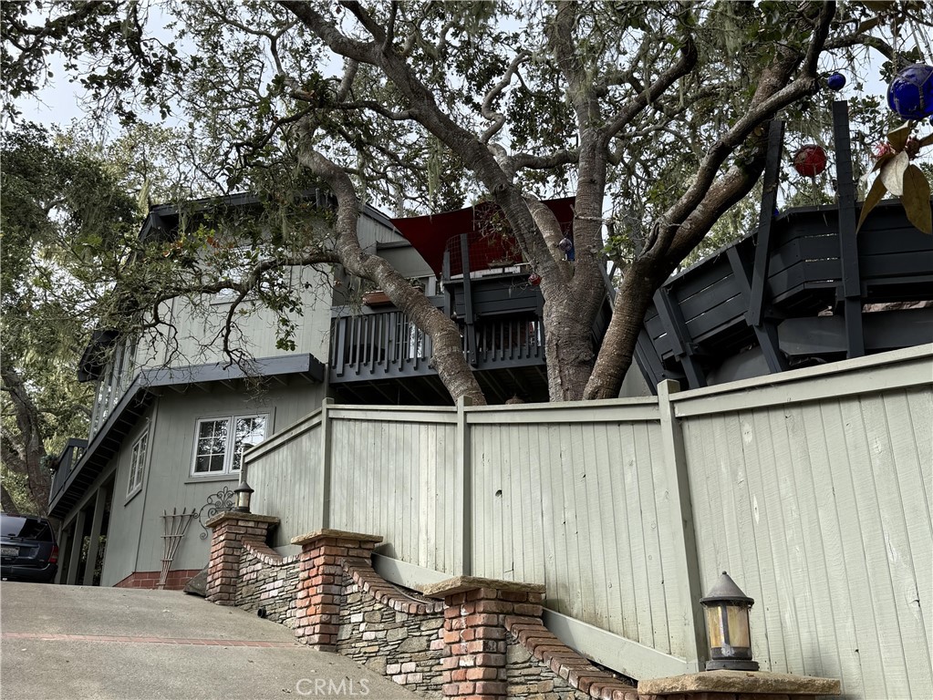 1987 Dorking Ave, Cambria, CA 93428