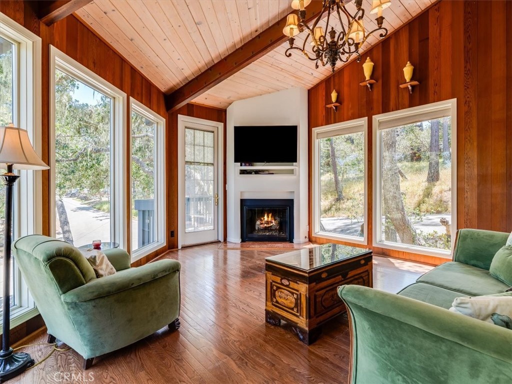 1987 Dorking Ave, Cambria, CA 93428