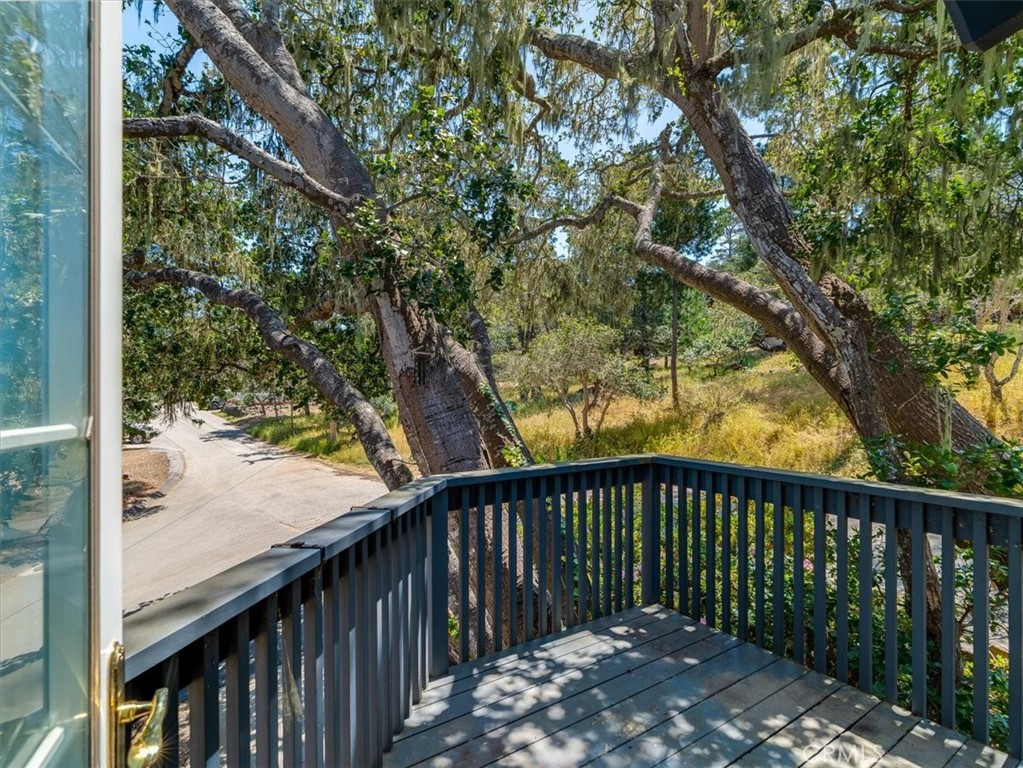 1987 Dorking Ave, Cambria, CA 93428