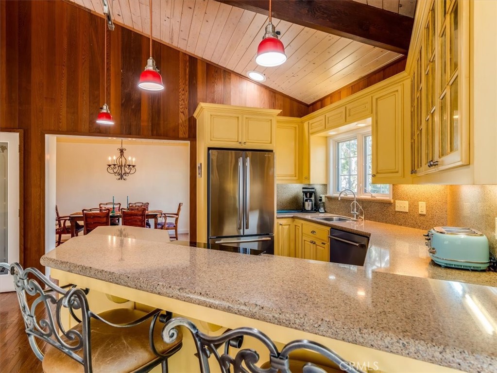 1987 Dorking Ave, Cambria, CA 93428
