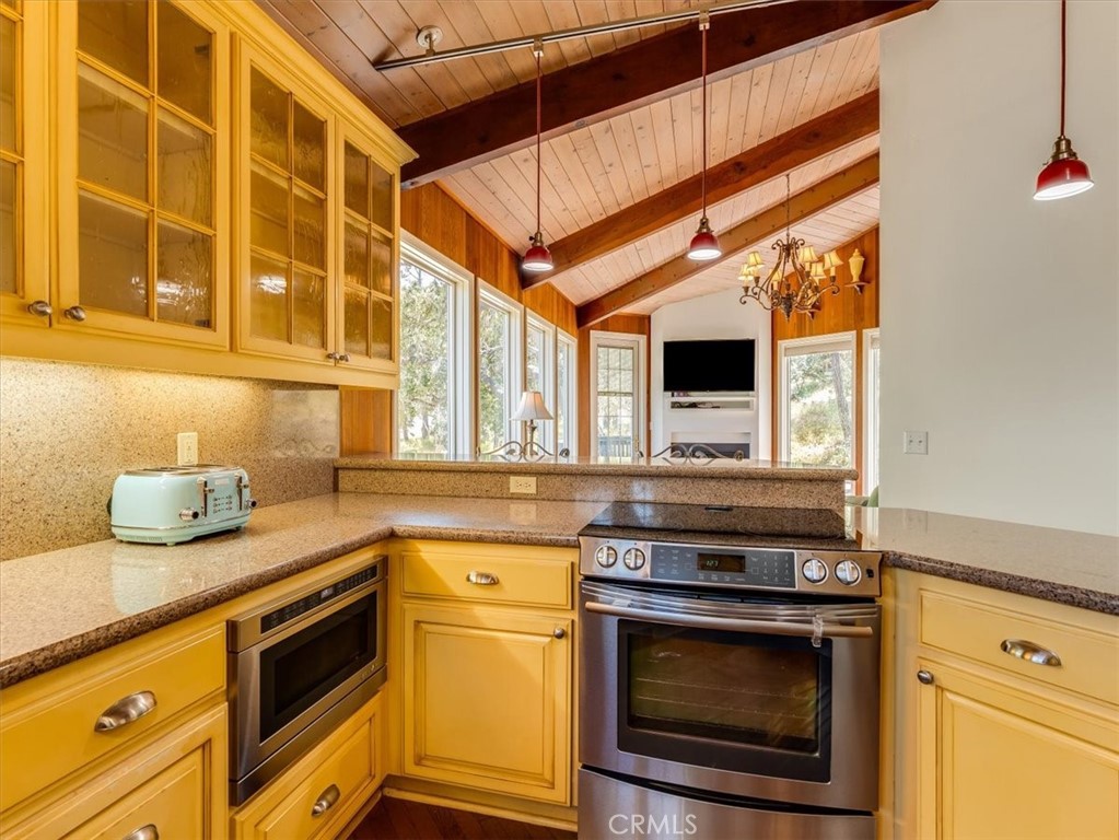1987 Dorking Ave, Cambria, CA 93428