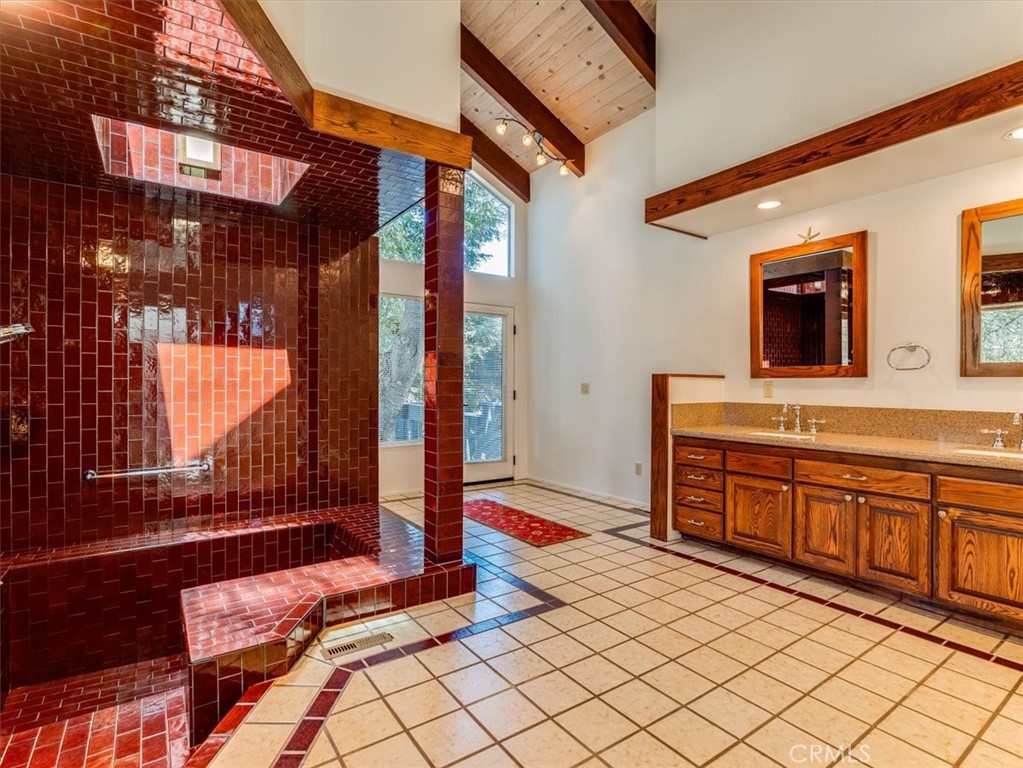 1987 Dorking Ave, Cambria, CA 93428