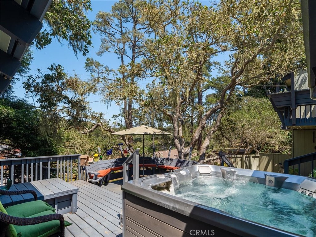 1987 Dorking Ave, Cambria, CA 93428