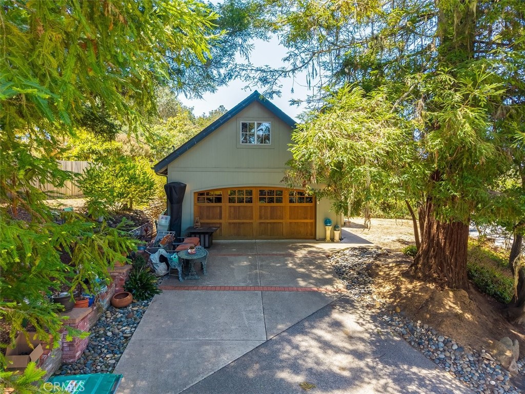 1987 Dorking Ave, Cambria, CA 93428