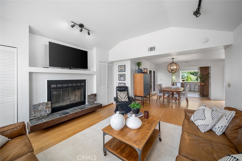 1683 Knoll, San Luis Obispo, CA 93401