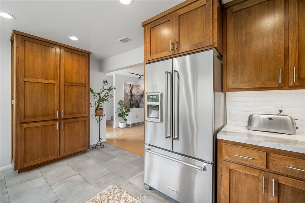 1683 Knoll, San Luis Obispo, CA 93401