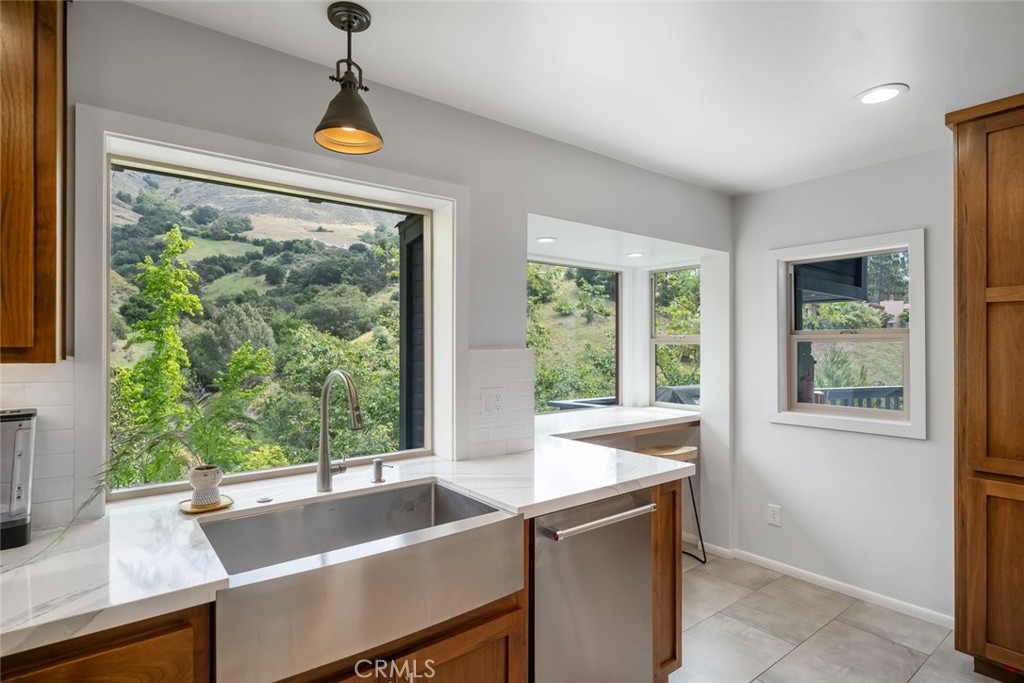 1683 Knoll, San Luis Obispo, CA 93401