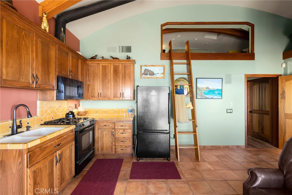 136 Ocean Front, Cayucos, CA 93430
