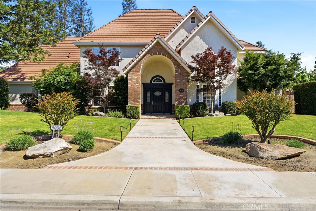 5036 Lakewood, Visalia, CA 93291