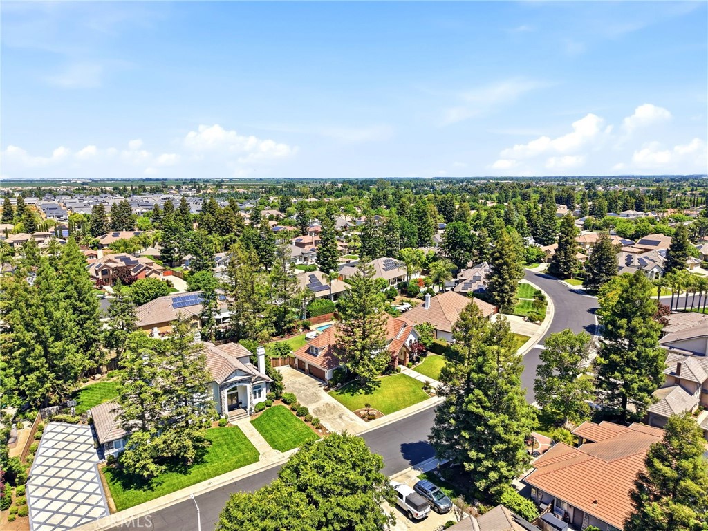 5036 Lakewood, Visalia, CA 93291