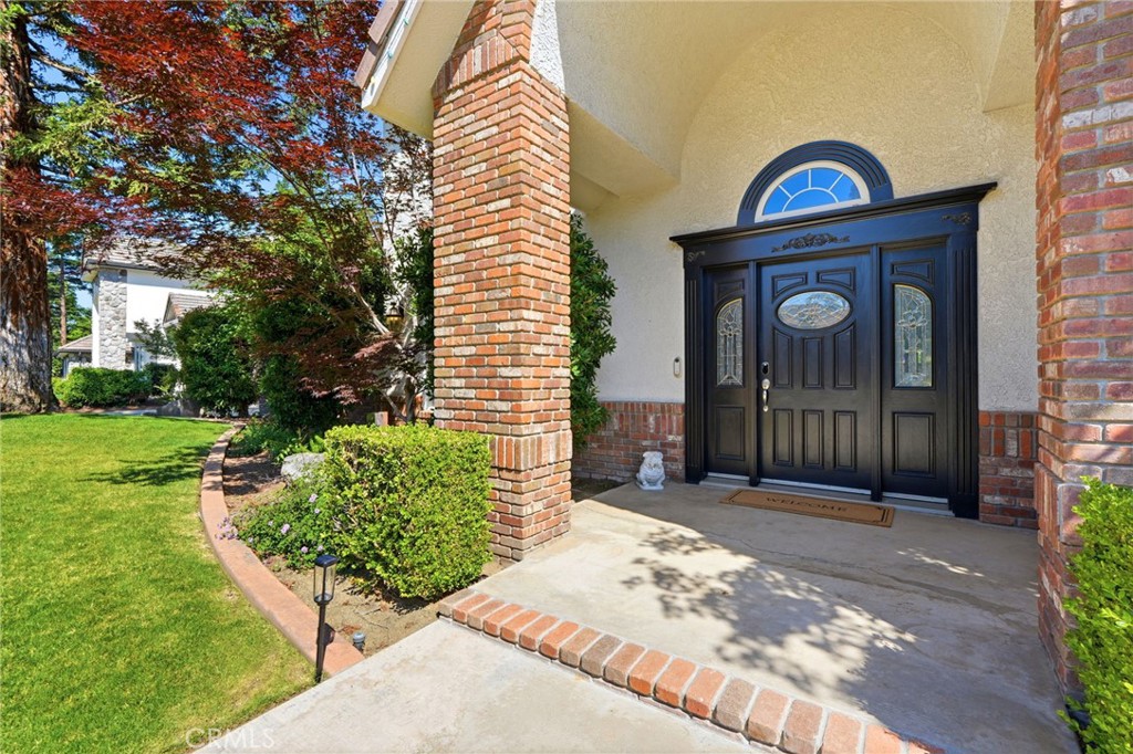 5036 Lakewood, Visalia, CA 93291