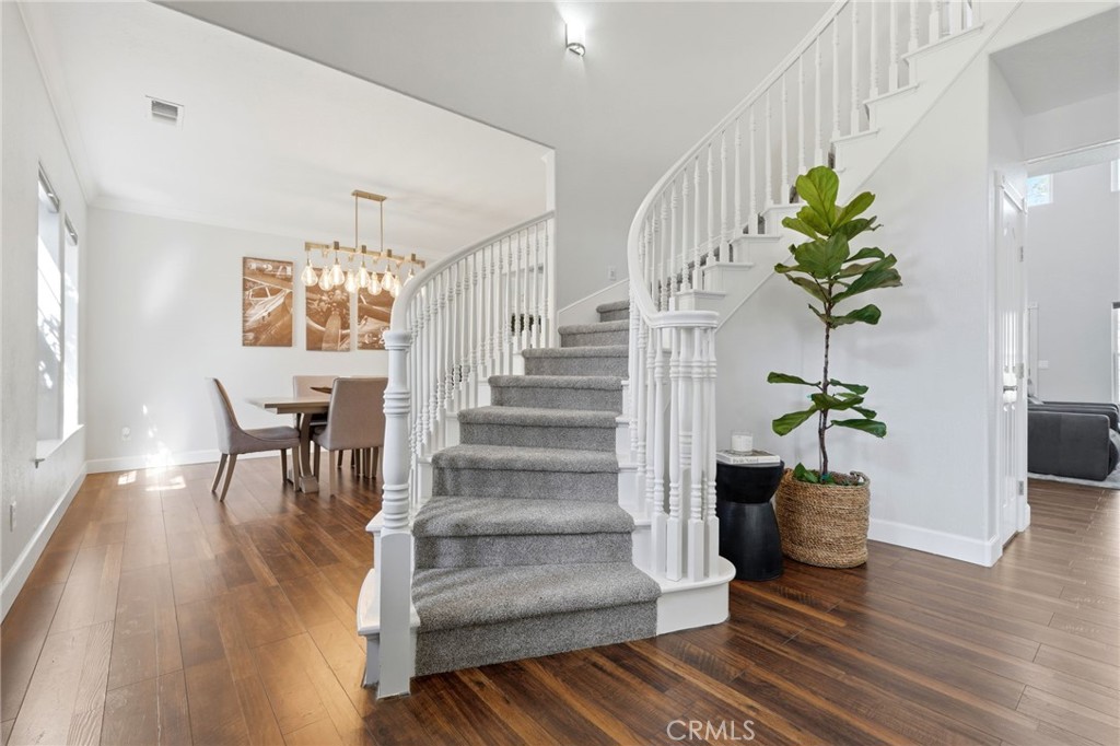 5036 Lakewood, Visalia, CA 93291