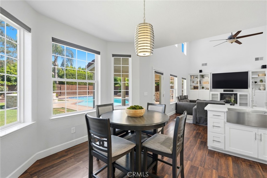 5036 Lakewood, Visalia, CA 93291