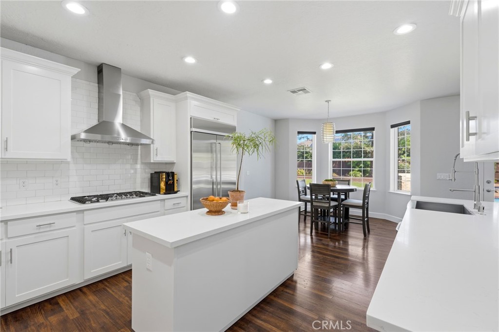 5036 Lakewood, Visalia, CA 93291