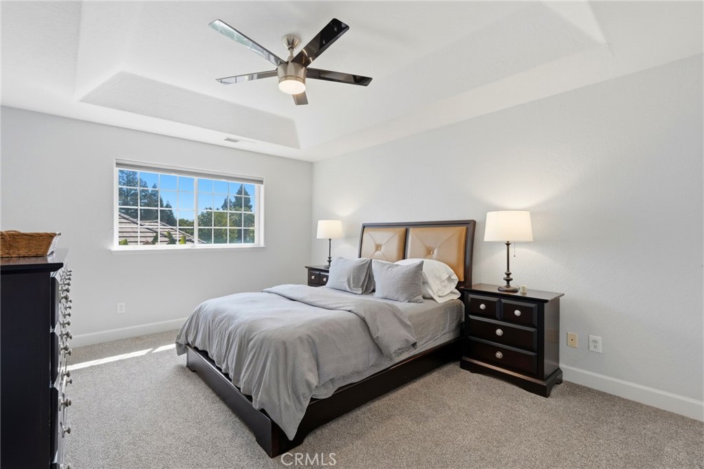 5036 Lakewood, Visalia, CA 93291