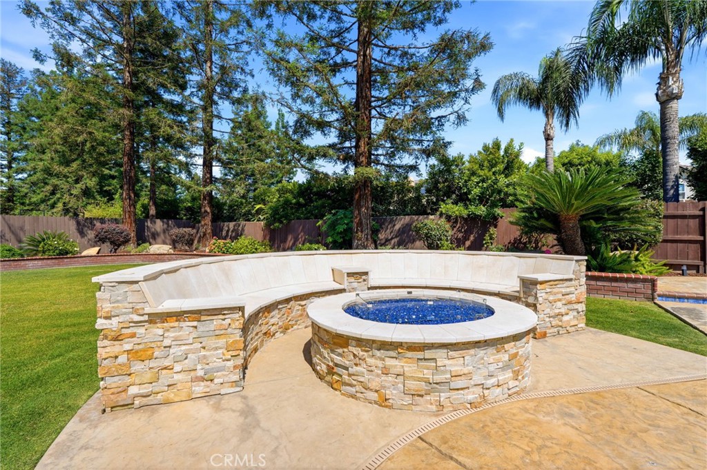 5036 Lakewood, Visalia, CA 93291