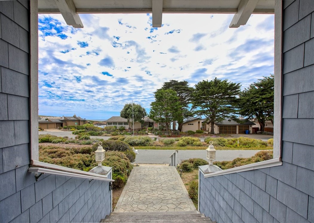 4824 Windsor Blvd, Cambria, CA 93428