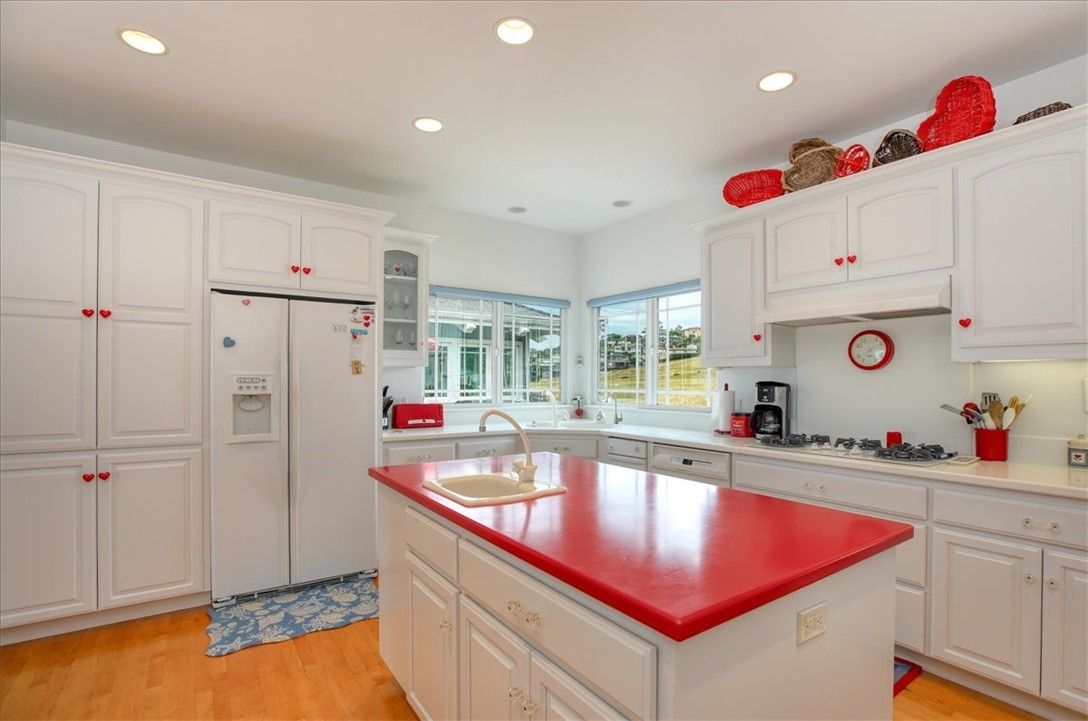 4824 Windsor Blvd, Cambria, CA 93428