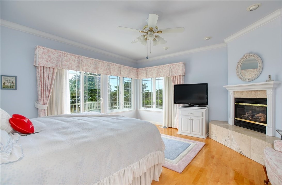 4824 Windsor Blvd, Cambria, CA 93428