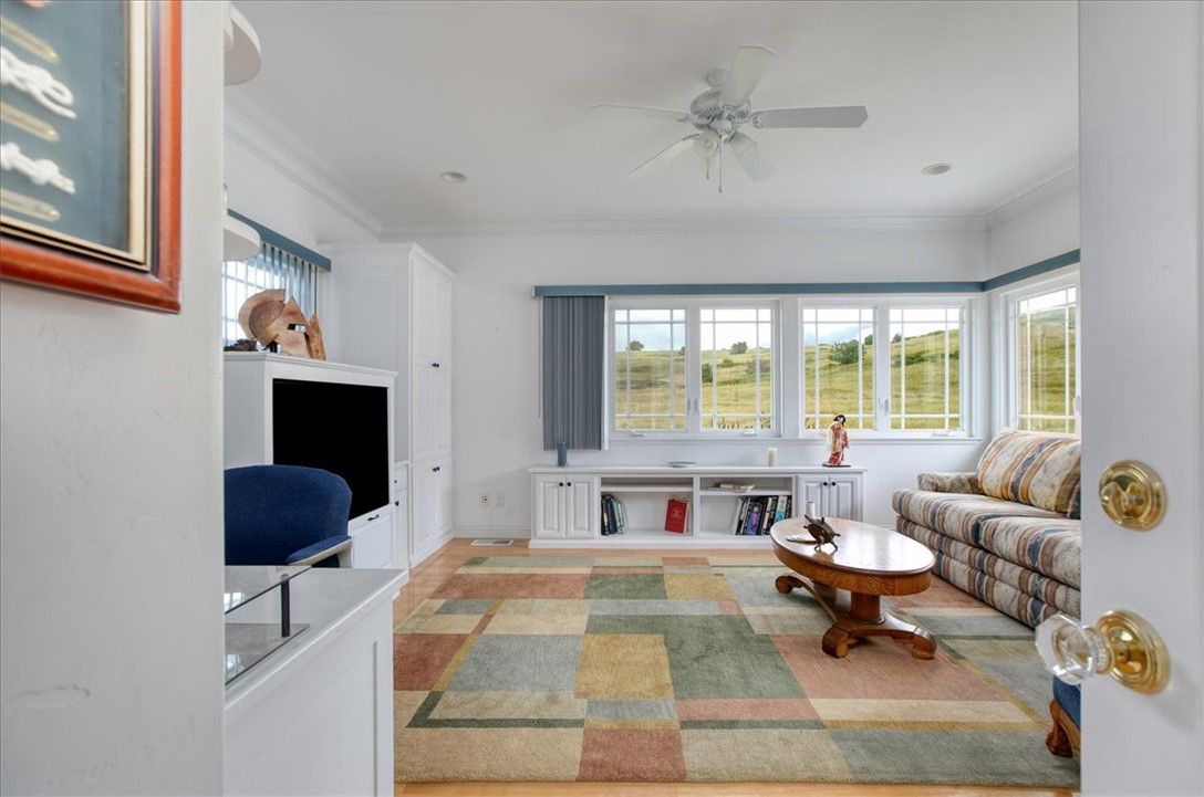 4824 Windsor Blvd, Cambria, CA 93428
