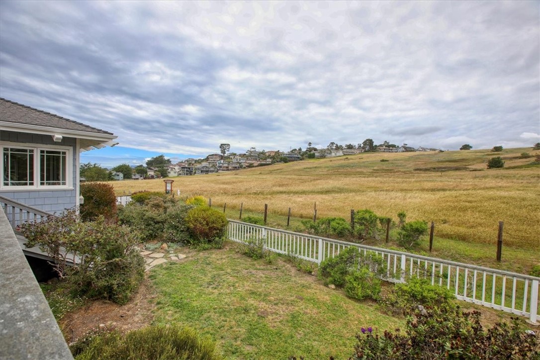 4824 Windsor Blvd, Cambria, CA 93428