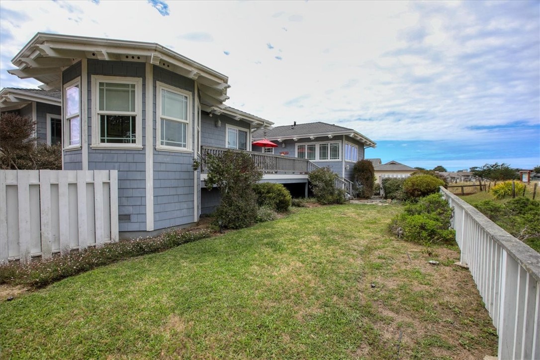 4824 Windsor Blvd, Cambria, CA 93428