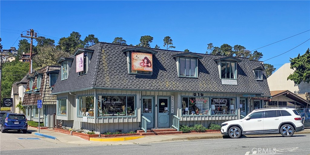 816 Main St, Cambria, CA 93428