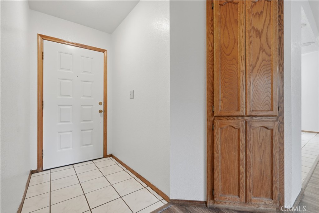 851 N Crenshaw, Visalia, CA 93291