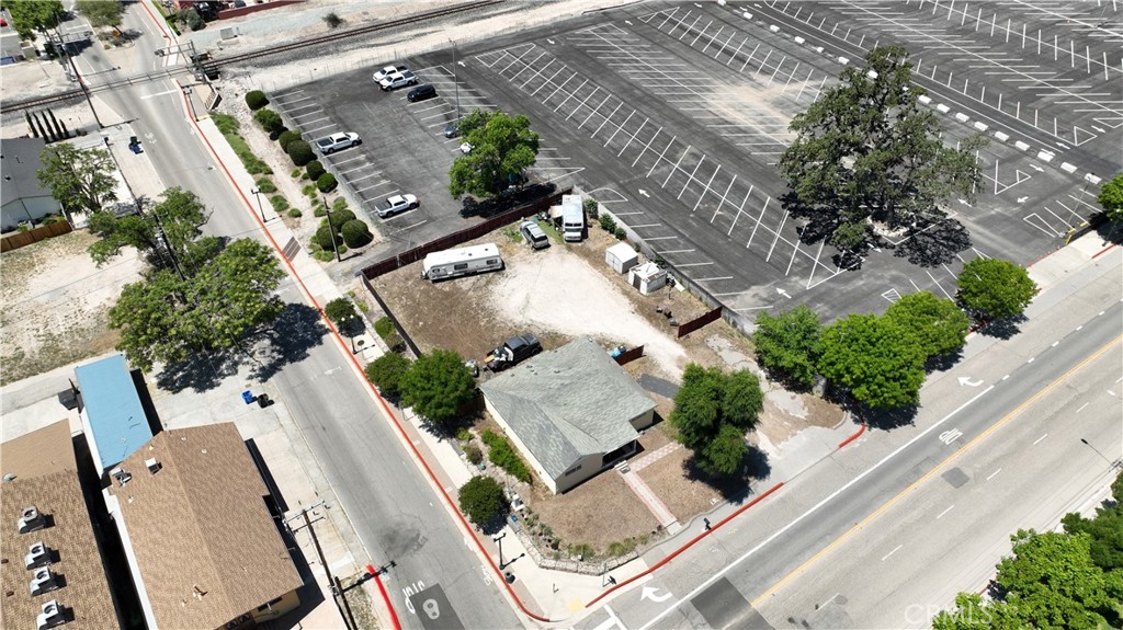 2103 Riverside, Paso Robles, CA 93446