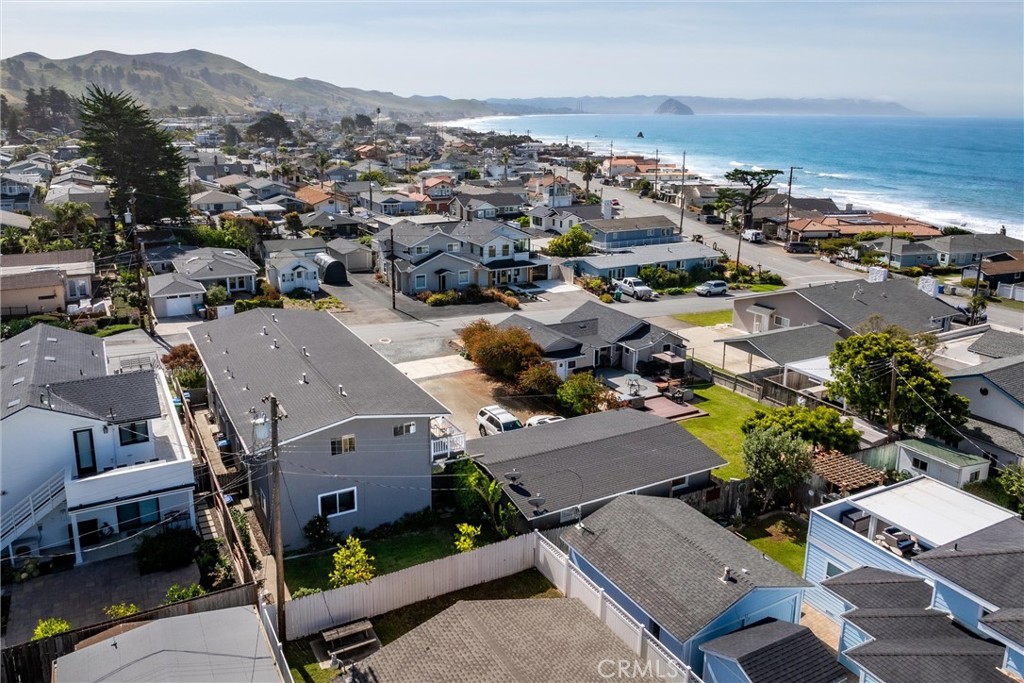 31 8th St, Cayucos, CA 93430
