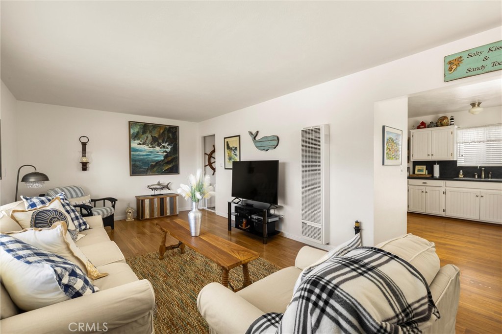 31 8th St, Cayucos, CA 93430