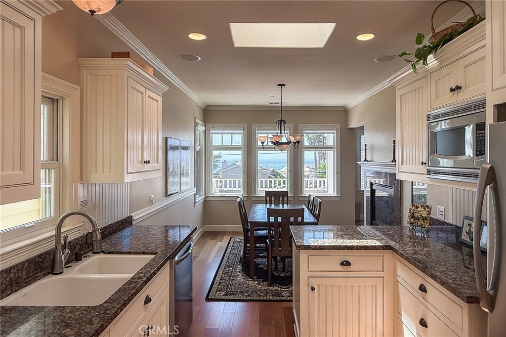 5320 Windsor Blvd, Cambria, CA 93428