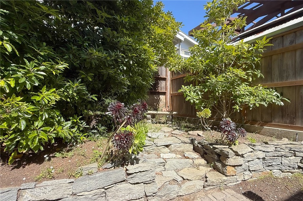 5320 Windsor Blvd, Cambria, CA 93428