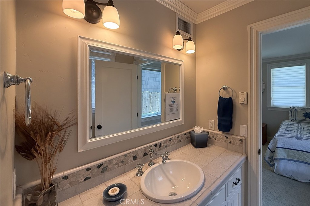 5320 Windsor Blvd, Cambria, CA 93428