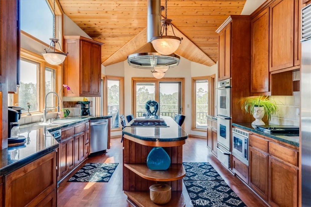 1919 Richard Ave, Cambria, CA 93428
