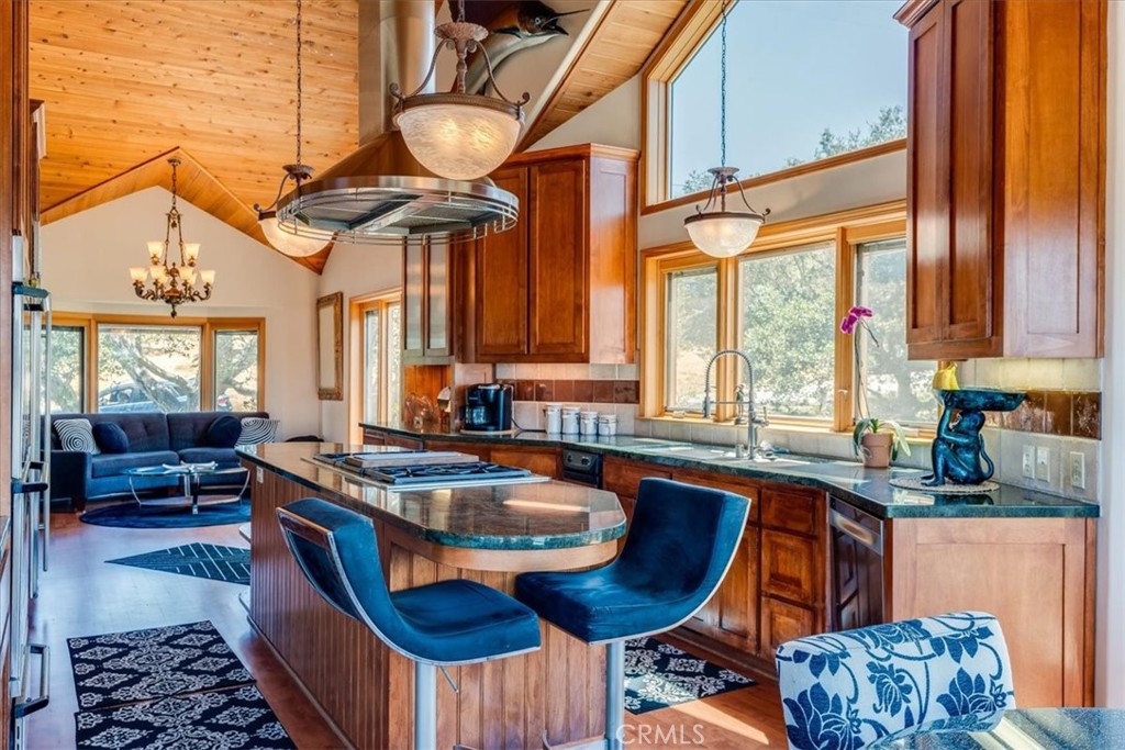 1919 Richard Ave, Cambria, CA 93428