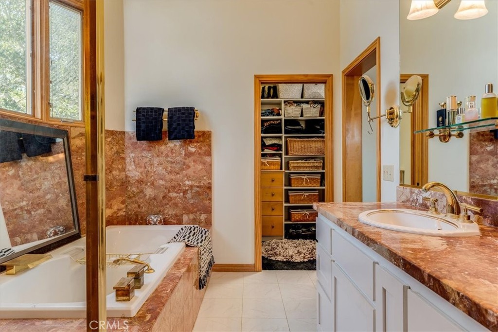1919 Richard Ave, Cambria, CA 93428