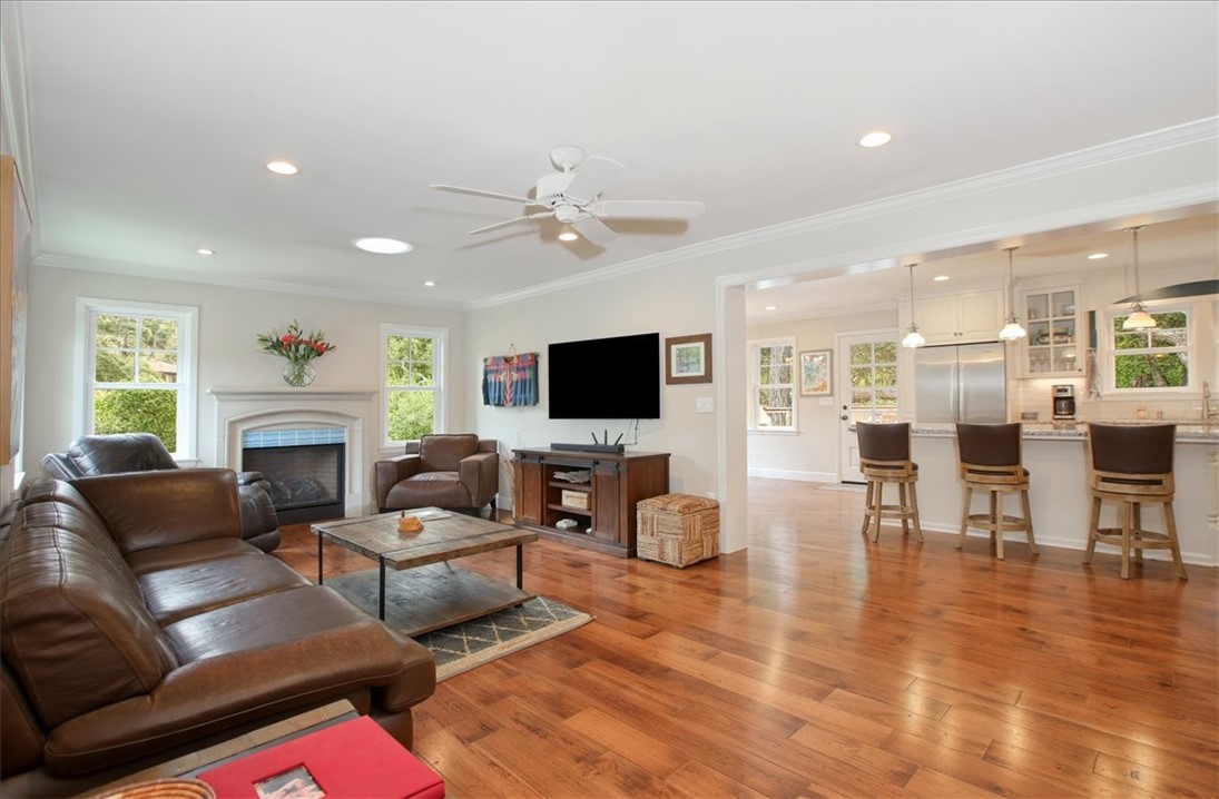 1835 Orville Ave, Cambria, CA 93428