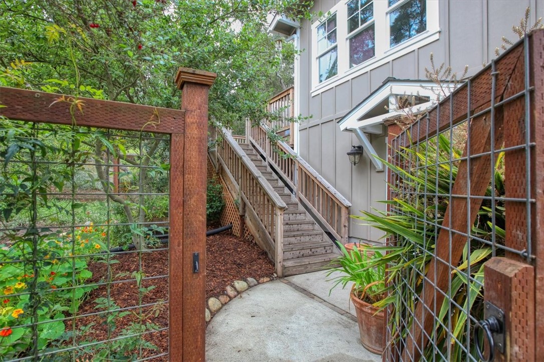 1835 Orville Ave, Cambria, CA 93428