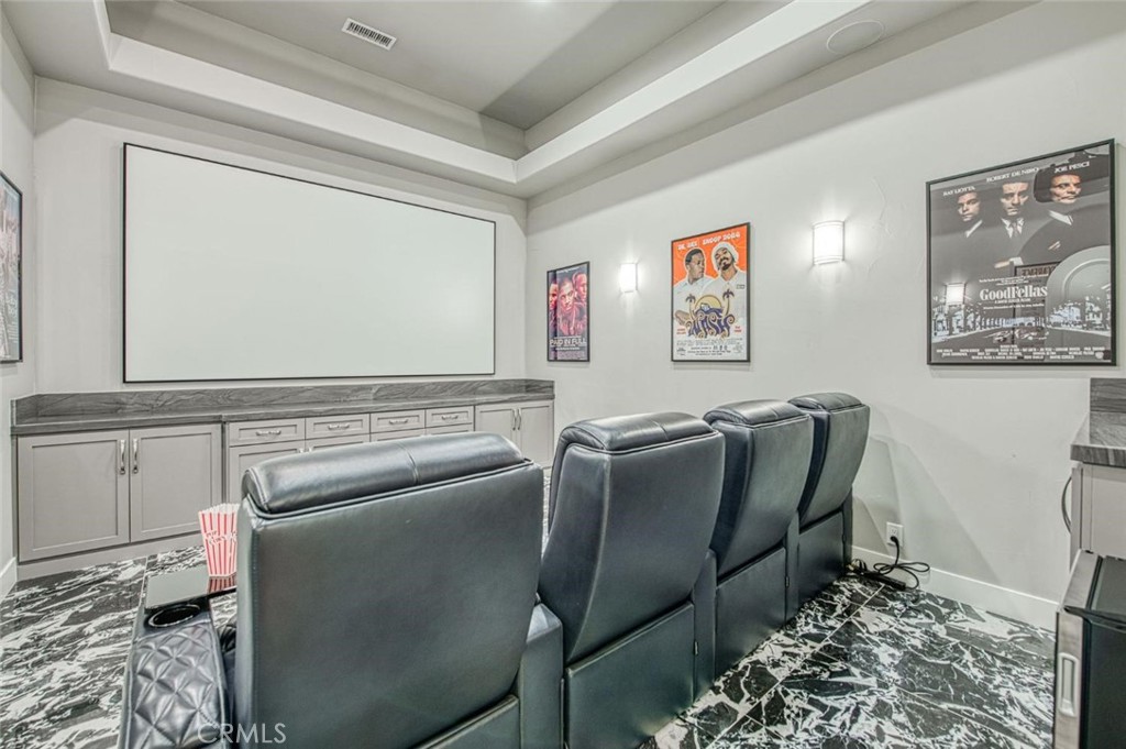 2283 E Sarazen, Fresno, CA 93730
