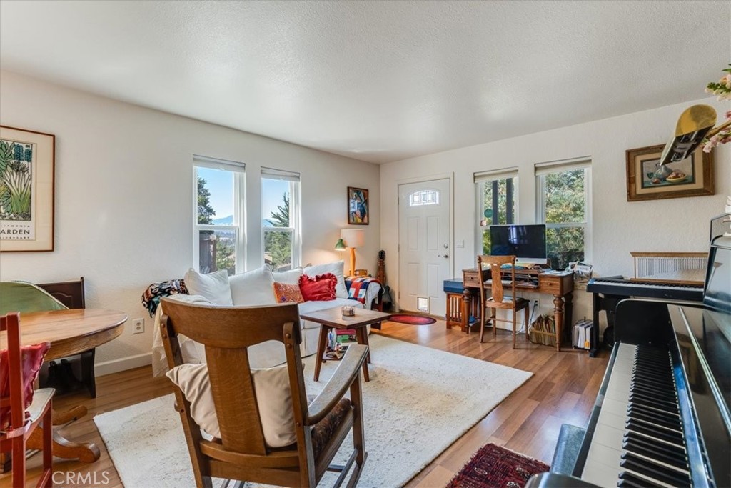 2195 Green Street, Cambria, CA 93428