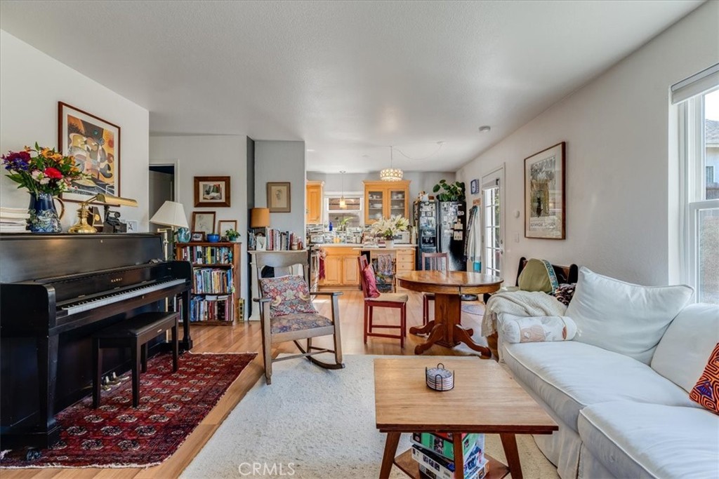 2195 Green Street, Cambria, CA 93428